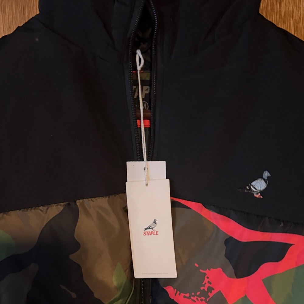 Staple Pigeon Camouflage Puffer Jacket with Neon Pink Accents - Picture 2 of 3